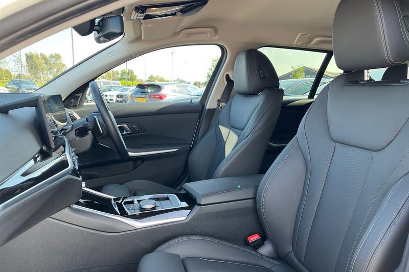 Used BMW 3 Series 2024 for sale - 77462515: Photo 19