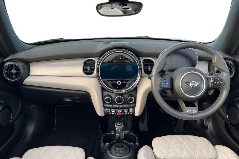 Used MINI Convertible 2024 for sale - 76830321: Photo 10