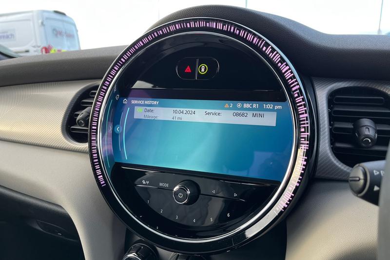 Used MINI Convertible 2024 for sale - 76830321: Photo 25