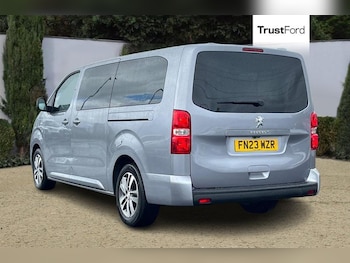 Used Peugeot Traveller 2023 for sale - 79063421: Photo