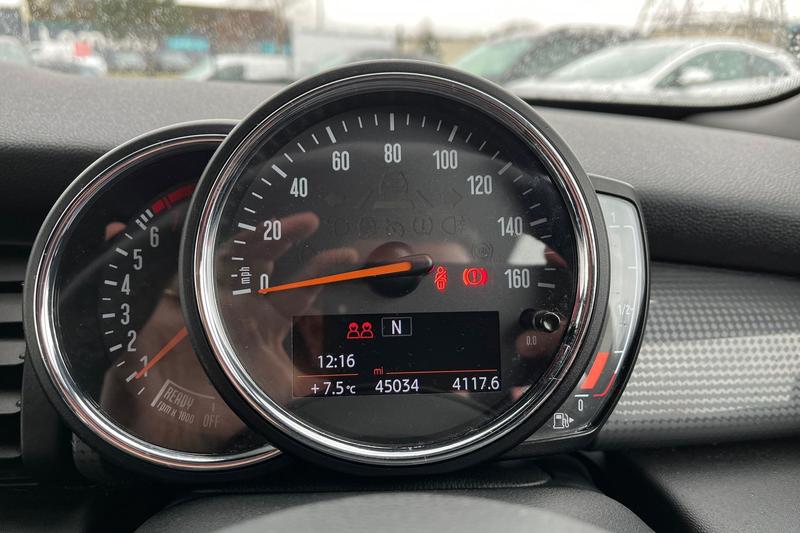 Used MINI Convertible 2018 for sale - 77286235: Photo 13