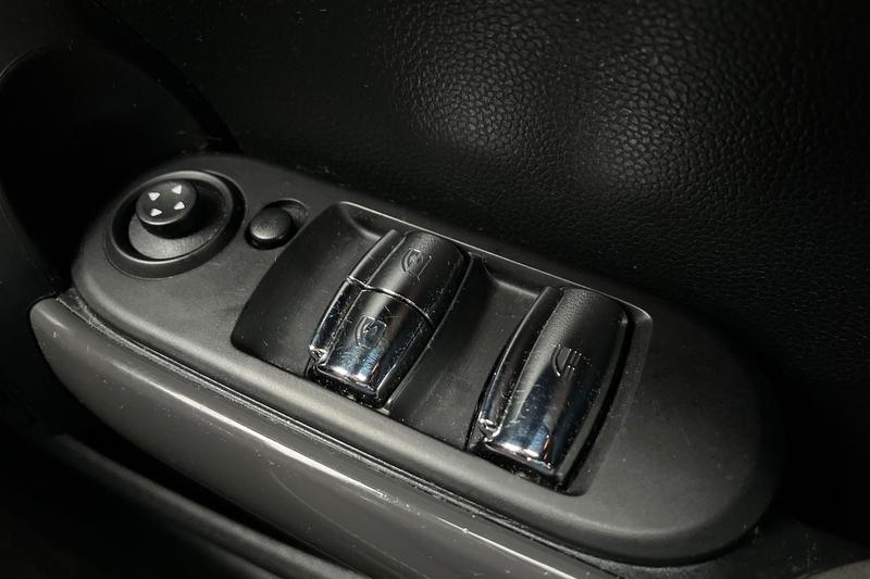 Used MINI Convertible 2018 for sale - 77286235: Photo 16