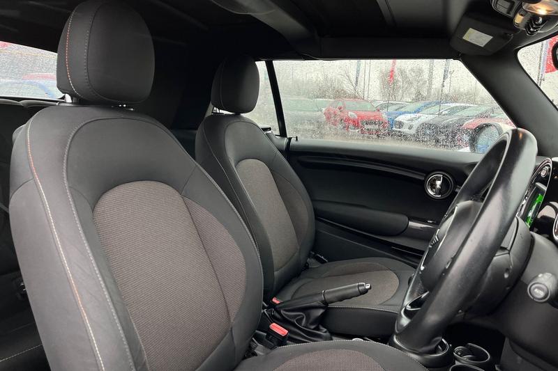 Used MINI Convertible 2018 for sale - 77286235: Photo 17