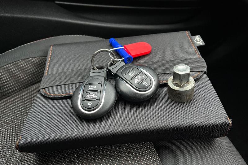 Used MINI Convertible 2018 for sale - 77286235: Photo 22