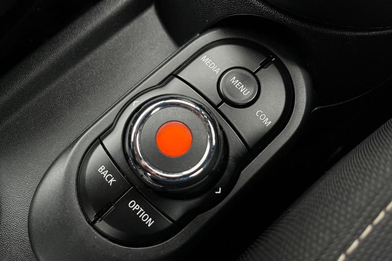 Used MINI Convertible 2018 for sale - 77286235: Photo 32