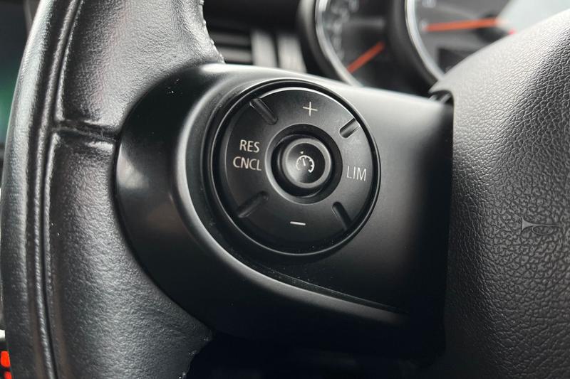 Used MINI Convertible 2018 for sale - 77286235: Photo 33