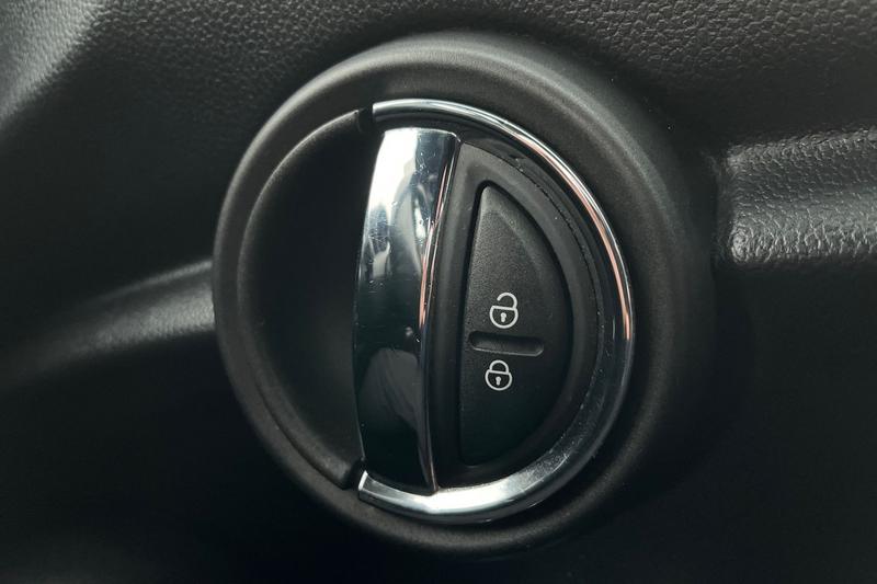 Used MINI Convertible 2018 for sale - 77286235: Photo 36