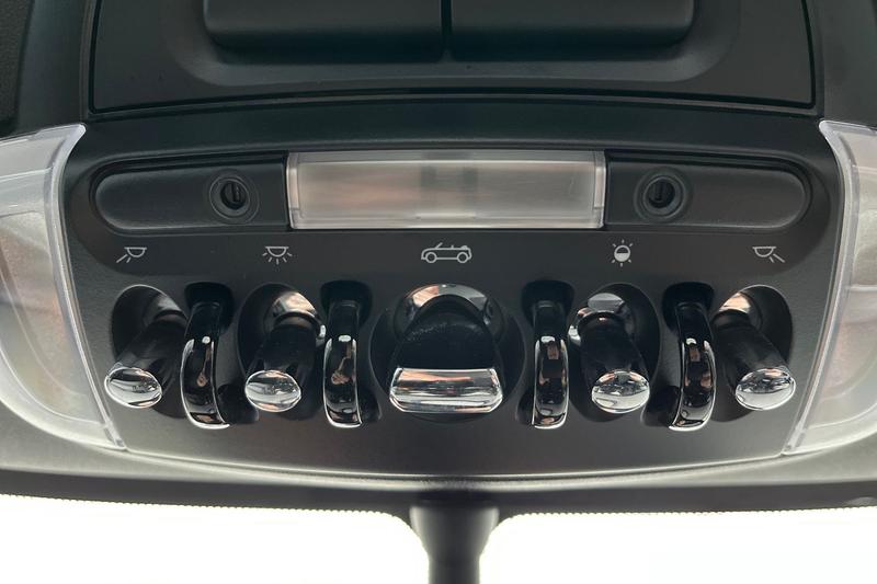 Used MINI Convertible 2018 for sale - 77286235: Photo 37