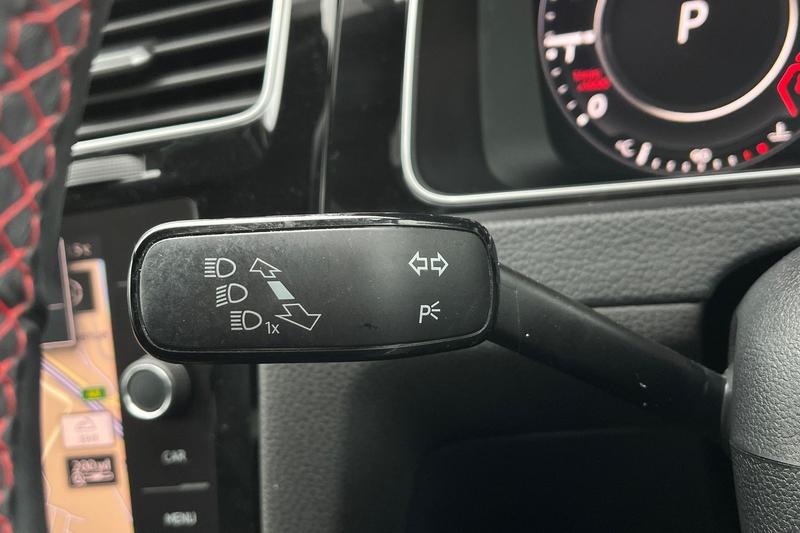 Used Volkswagen Golf 2017 for sale - 76887958: Photo 14