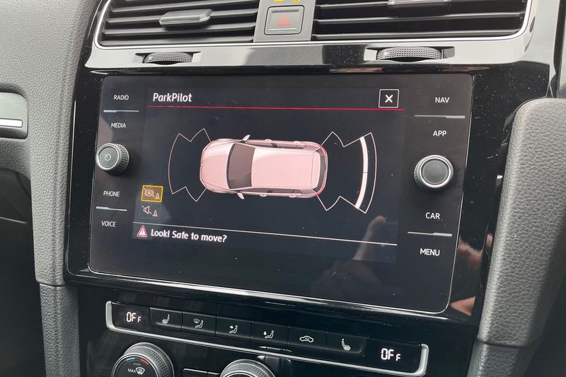 Used Volkswagen Golf 2017 for sale - 76887958: Photo 24