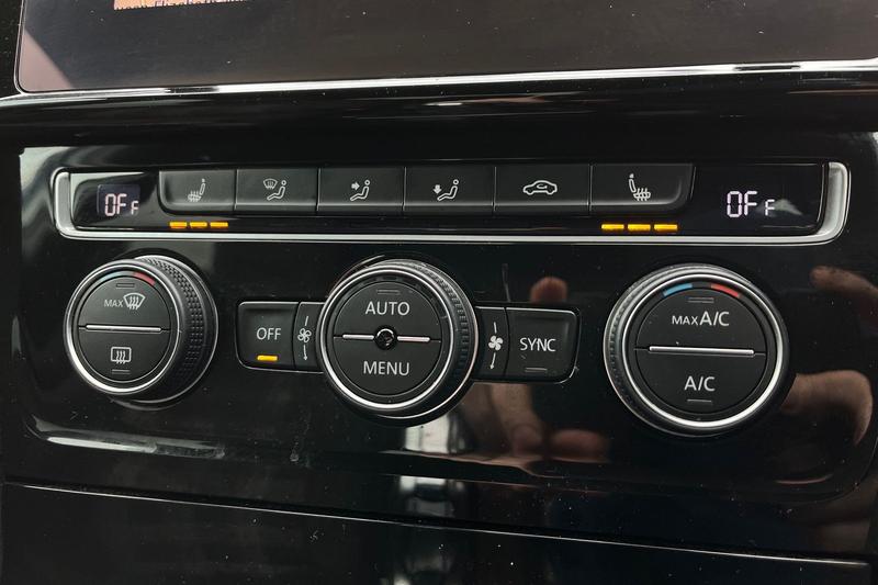 Used Volkswagen Golf 2017 for sale - 76887958: Photo 30