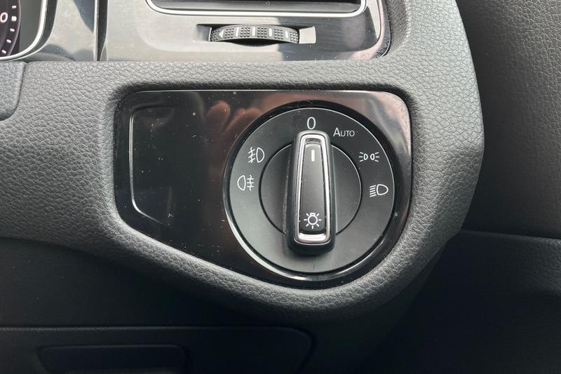 Used Volkswagen Golf 2017 for sale - 76887958: Photo 36