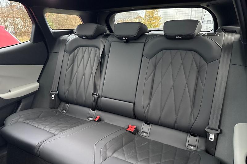 Used Ford Explorer 2024 for sale - 76931356: Photo 20