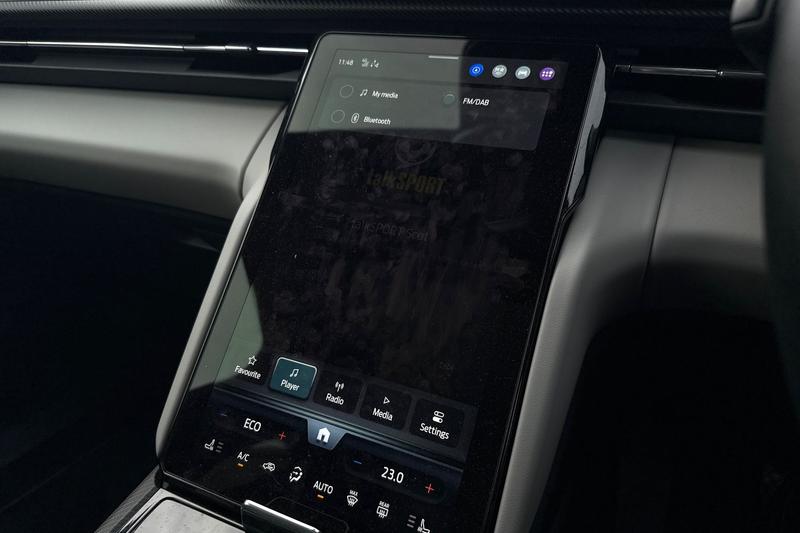 Used Ford Explorer 2024 for sale - 76931356: Photo 29