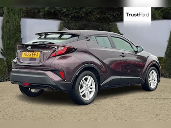 Used Toyota C-HR 2023 for sale - 79548803: Photo