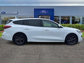 Used Ford Focus 2023 for sale - 78133844: Photo
