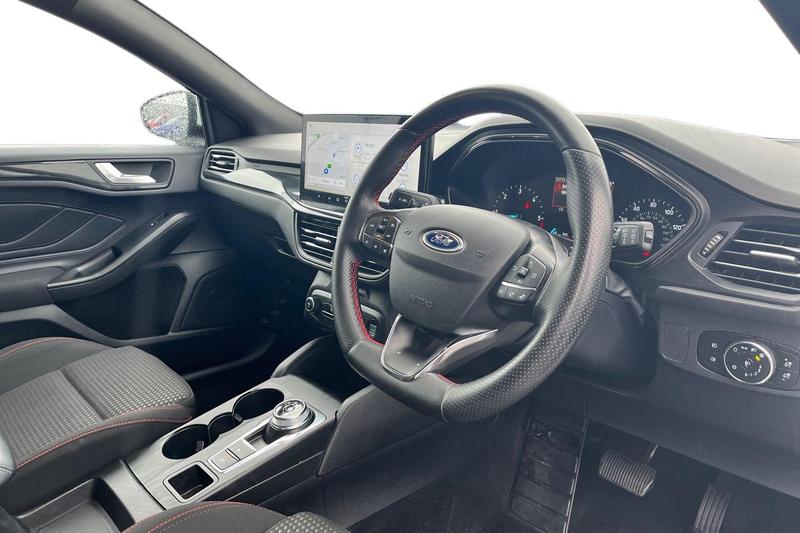 Used Ford Focus 2023 for sale - 78133844: Photo 9