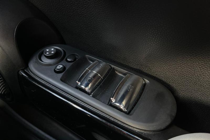 Used MINI Convertible 2024 for sale - 76767070: Photo 16