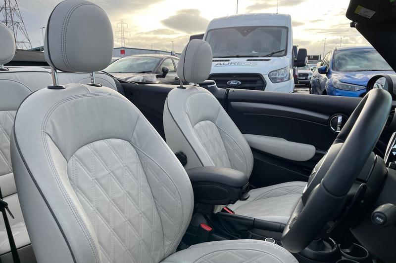 Used MINI Convertible 2024 for sale - 76767070: Photo 17