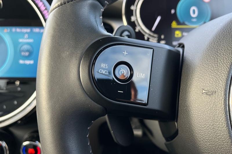 Used MINI Convertible 2024 for sale - 76767070: Photo 34