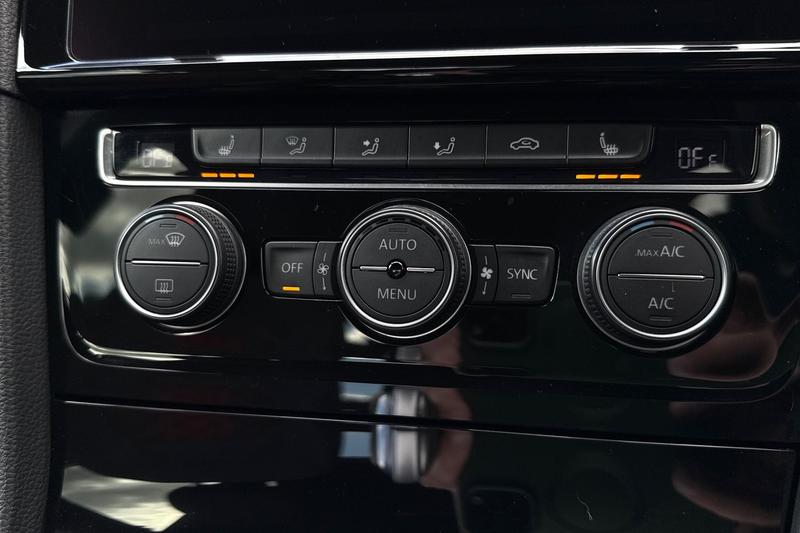 Used Volkswagen Golf 2020 for sale - 76028281: Photo 31