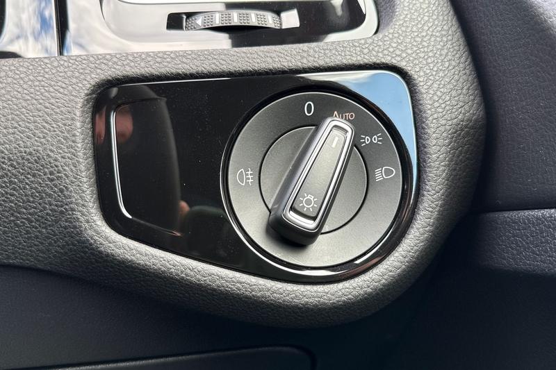 Used Volkswagen Golf 2020 for sale - 76028281: Photo 37
