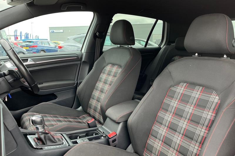 Used Volkswagen Golf 2017 for sale - 76966146: Photo 19