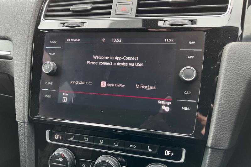 Used Volkswagen Golf 2017 for sale - 76966146: Photo 26