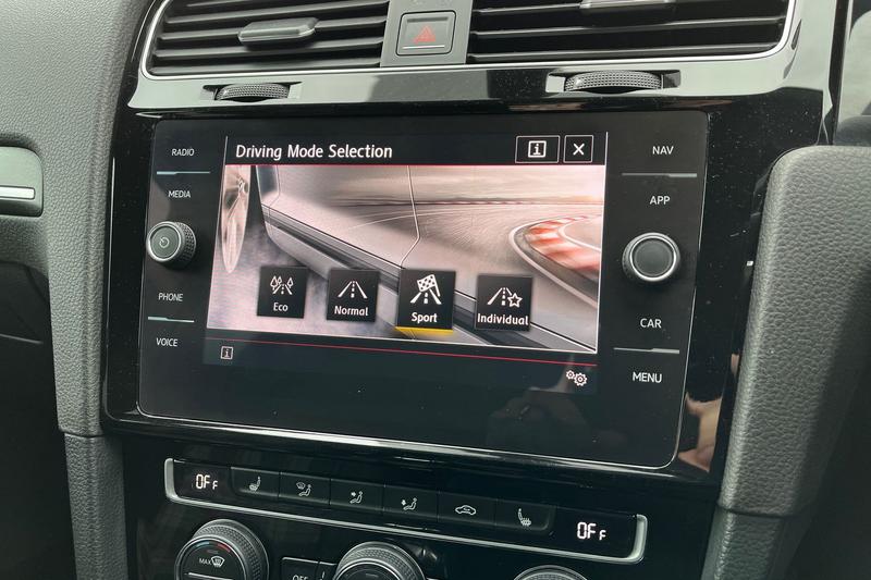 Used Volkswagen Golf 2017 for sale - 76966146: Photo 27