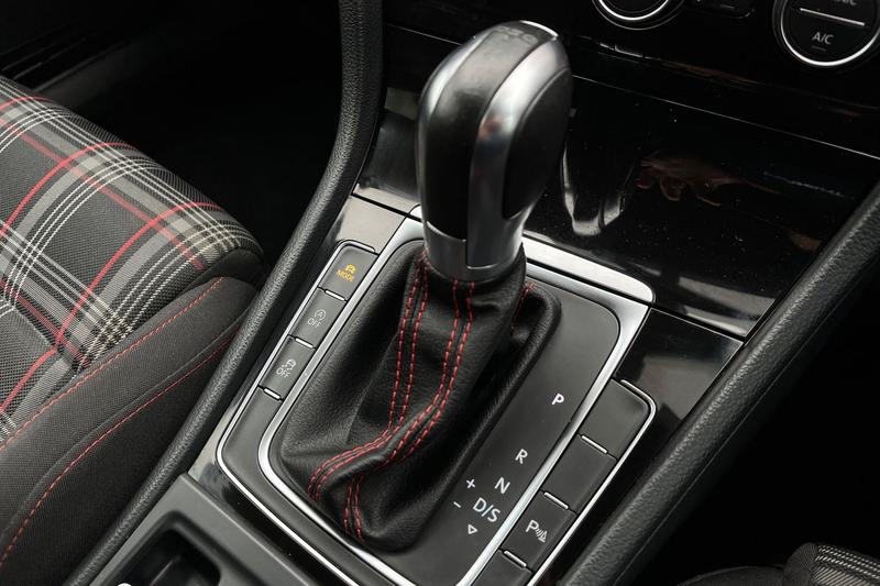 Used Volkswagen Golf 2017 for sale - 76966146: Photo 32