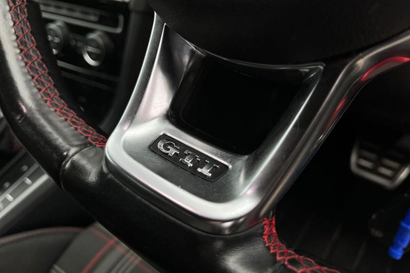 Used Volkswagen Golf 2017 for sale - 76966146: Photo 40