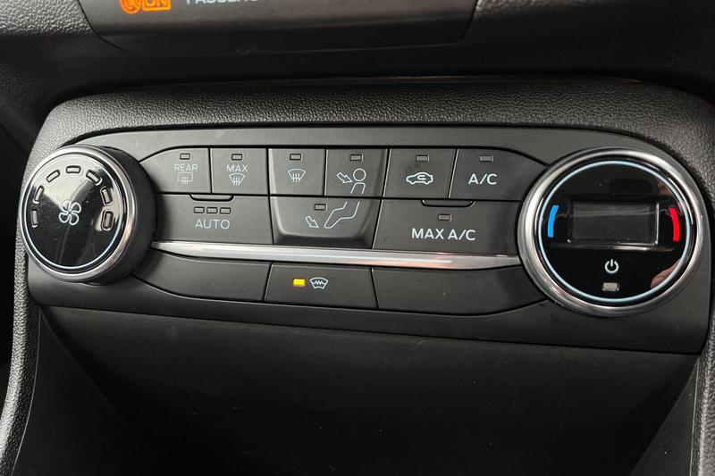 Used Ford Fiesta 2019 for sale - 76123763: Photo 31