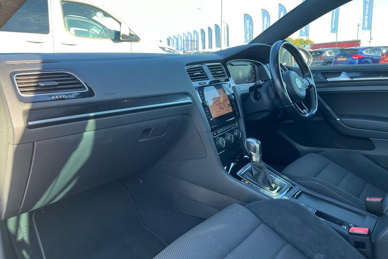 Used Volkswagen Golf 2019 for sale - 76036168: Photo 18