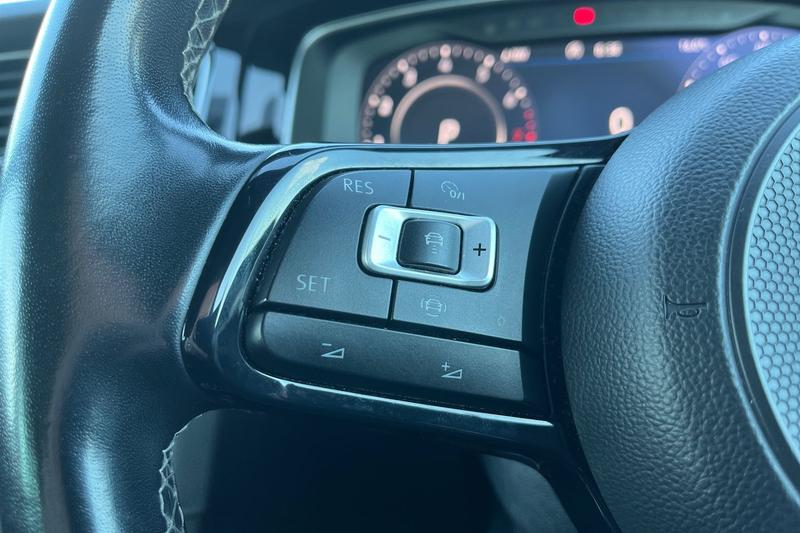 Used Volkswagen Golf 2019 for sale - 76036168: Photo 35