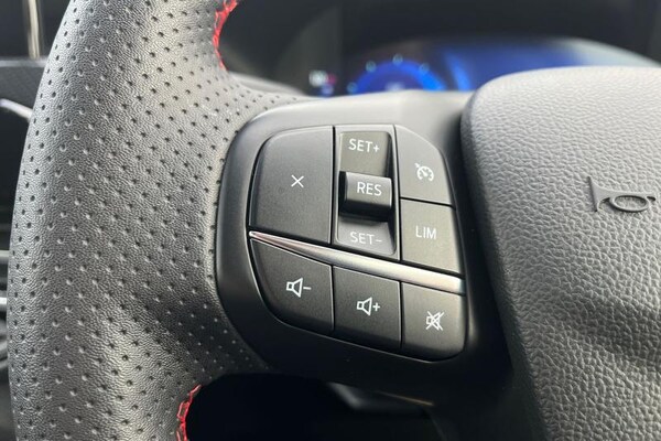 Used Ford Kuga 2023 for sale - 76234924: Photo 35