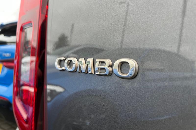 Used Vauxhall Combo Life 2022 for sale - 76452839: Photo 40