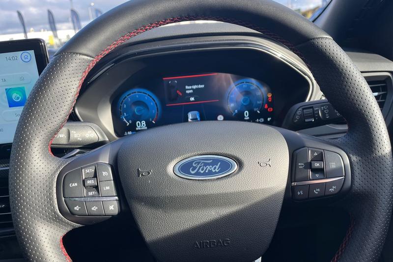 Used Ford Focus 2025 for sale - 76637382: Photo 12