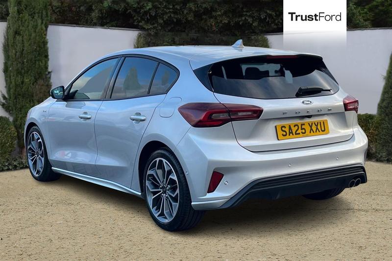 Used Ford Focus for sale - 76541423: Photo 2