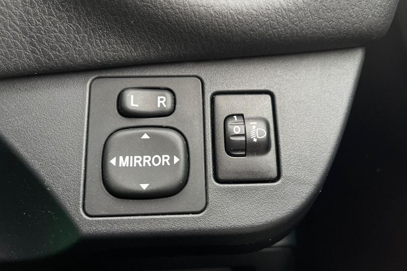 Used Toyota Yaris 2020 for sale - 78015301: Photo 38