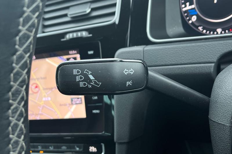Used Volkswagen Golf 2019 for sale - 75985113: Photo 14