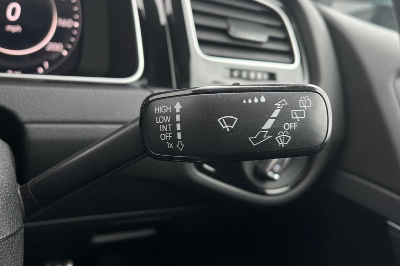 Used Volkswagen Golf 2019 for sale - 75985113: Photo 15