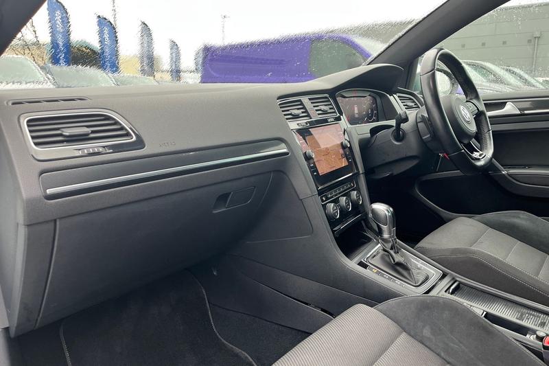 Used Volkswagen Golf 2019 for sale - 75985113: Photo 18