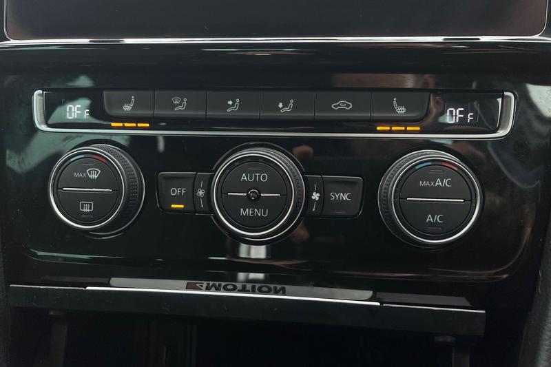 Used Volkswagen Golf 2019 for sale - 75985113: Photo 31