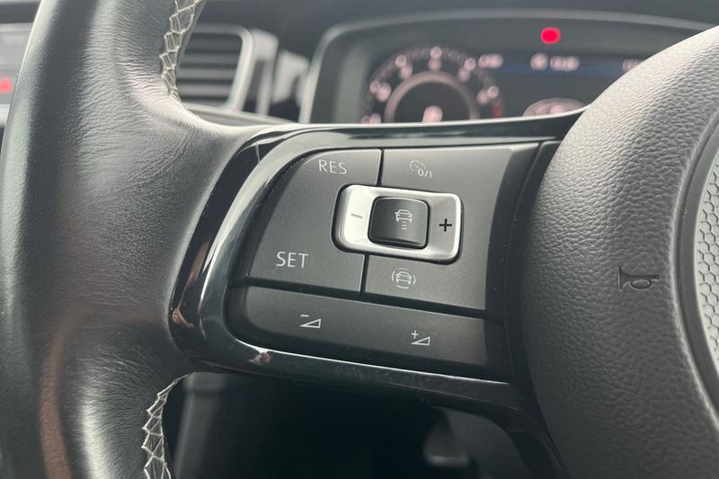 Used Volkswagen Golf 2019 for sale - 75985113: Photo 34