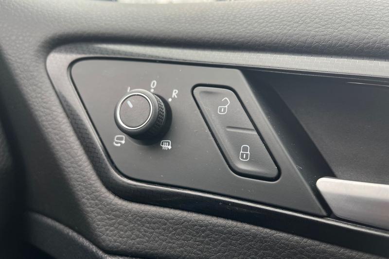 Used Volkswagen Golf 2019 for sale - 75985113: Photo 37