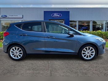 Used Ford Fiesta 2018 for sale - 79203236: Photo