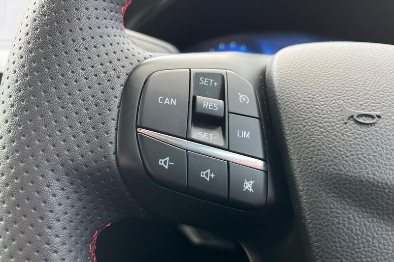 Used Ford Focus 2023 for sale - 78067594: Photo 35