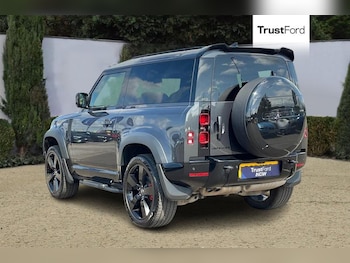 Used Land Rover Defender 2023 for sale - 79293257: Photo