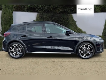 Used Ford Focus 2022 for sale - 79596786: Photo