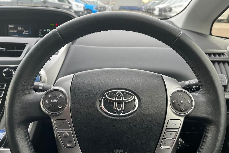 Used Toyota Prius+ 2020 for sale - 76382047: Photo 12
